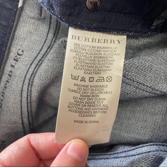 Burberry Women's Skinny Jeans - Dark Blue - Picture 14 of 15